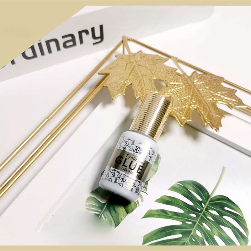 กาวต่อขนตา กาวติดขนตาอย่างดี Eyelashes Glue 8ml