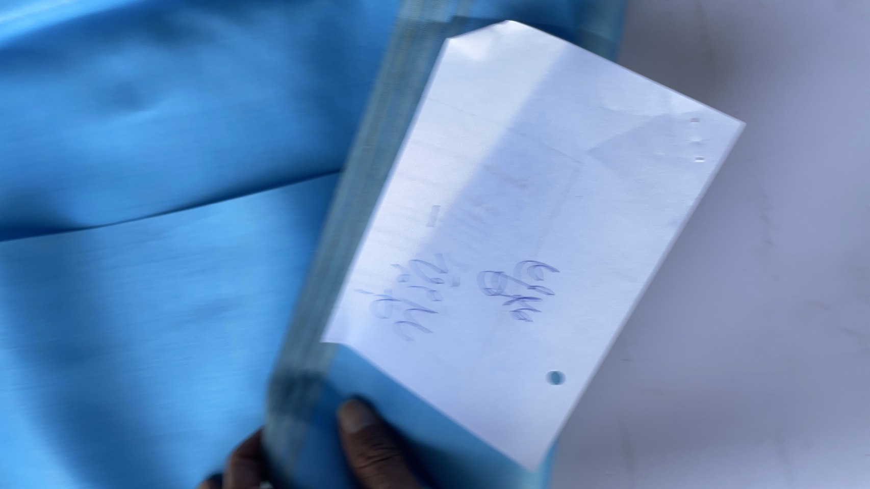 ผ้าไหมสีพื้น เนื้อเรียบ ไหมแท้ 2เส้น ตรานกยูง สีฟ้า (ราคาต่อหลา) รหัส C-NY-0110681