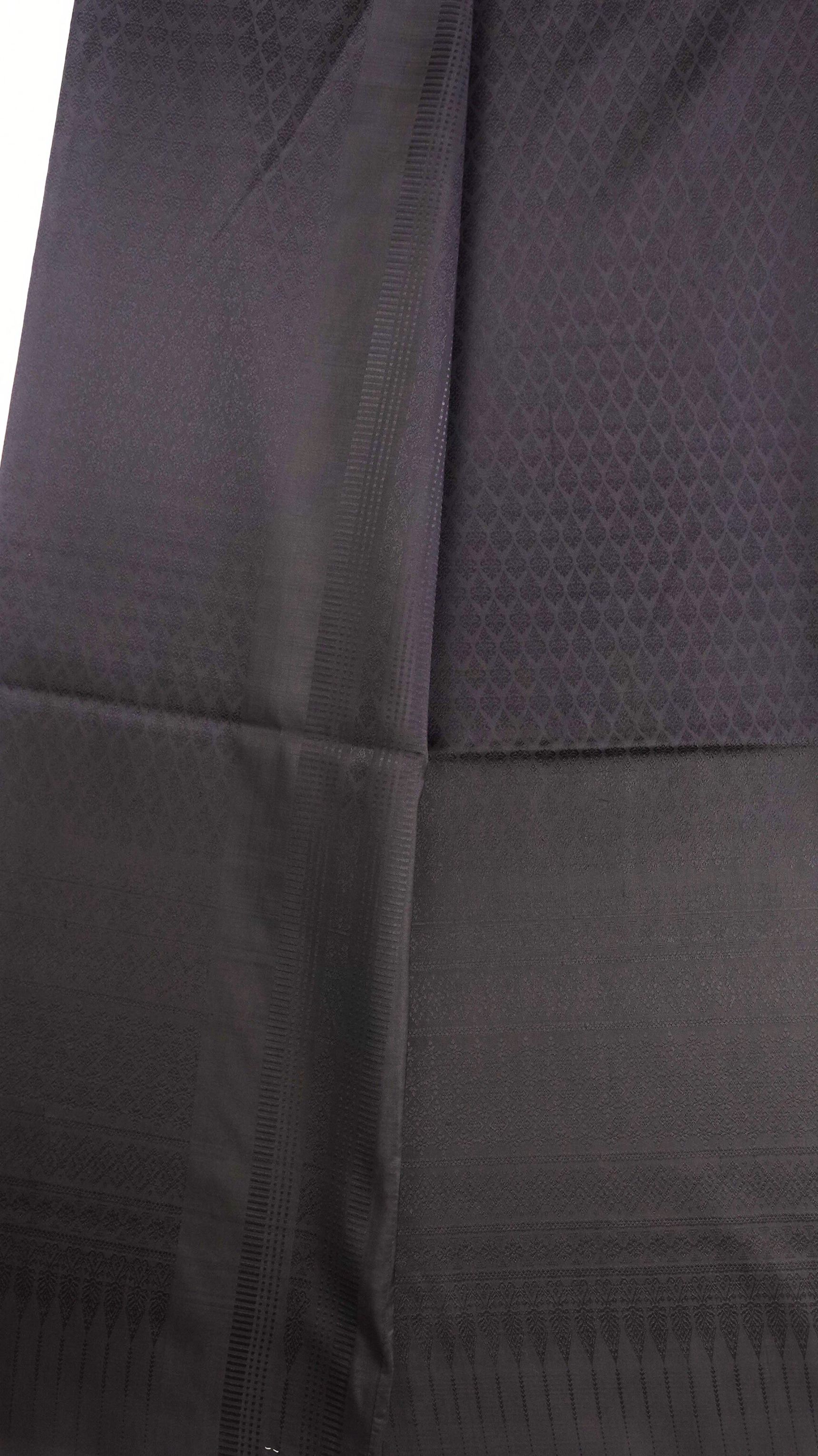 ซิ่น ผ้าไหมยกสุรินทร์ ขนาด 1x2เมตร สีดำสนิท รหัส N11-NY-0902671