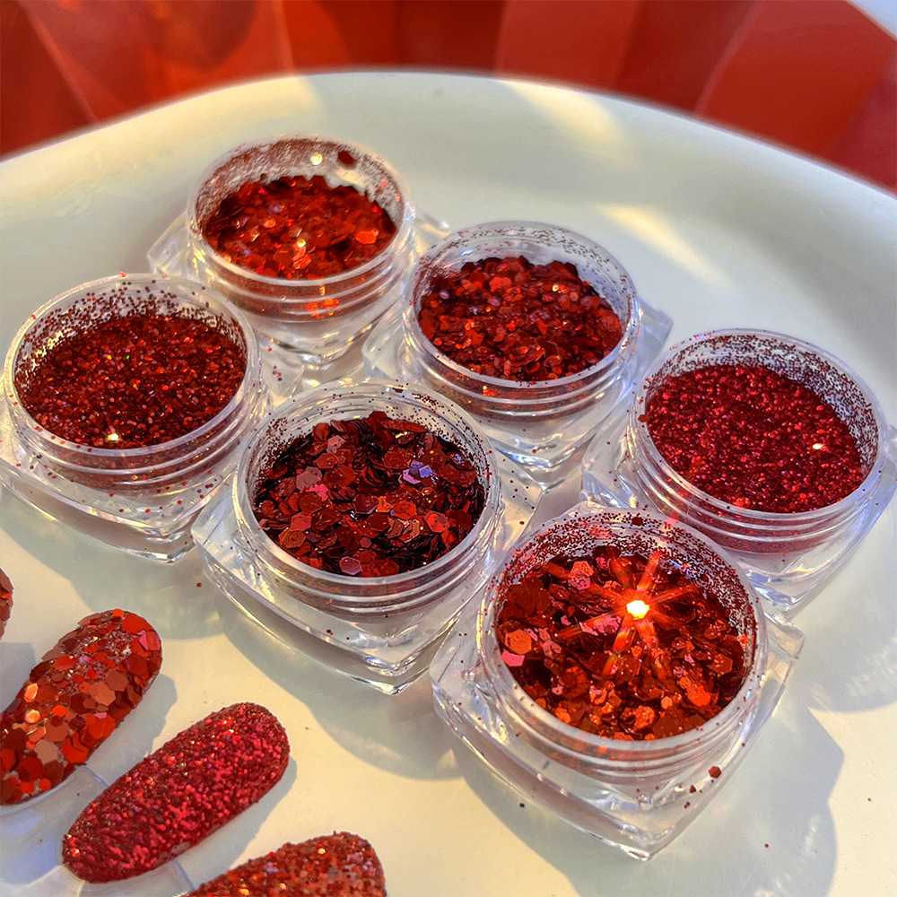 กากเพชรตกแต่งเล็บ กลิตเตอร์ติดเล็บ รูปทรงต่างๆ สีแดงวิบวับ