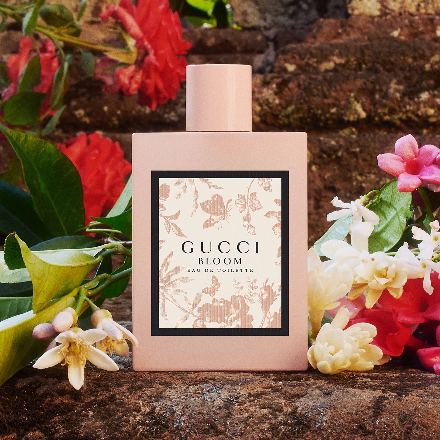น้ำหอมจิ๋วมินิ Gucci Bloom Eau de Toilette 5ml กล่องป้ายไทย แบบแต้มมีกล่อง ( Mini Perfume น้ำหอมขนาดพกพา) น้ำหอมจิ๋วมินิ ขวดน่ารัก ตั้งโชว์ก็สวย พกพาก็สะดวก หัวแต้มตามจุดชีพจร