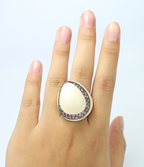 SI0096 แหวนลงยาสีครีมประดับพลอยชมพู เงินแท้ นน.13.9 กรัม size 54