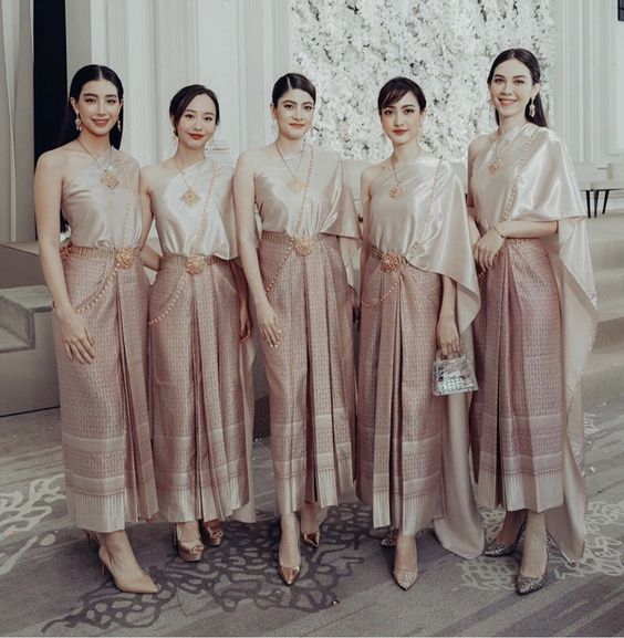 สั่งตัดเย็บ ผ้าซิ่น ชุดไทยจักรี (ไม่รวมผ้า) รหัส CUT-ST1229653