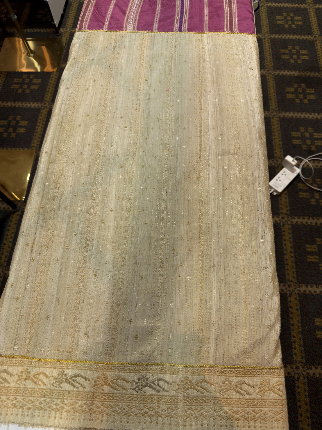 ซิ่นขิดไหม ต่อหัว ขนาด1x2เมตร สีเหลืองครีม รหัส R4F-155-1246817