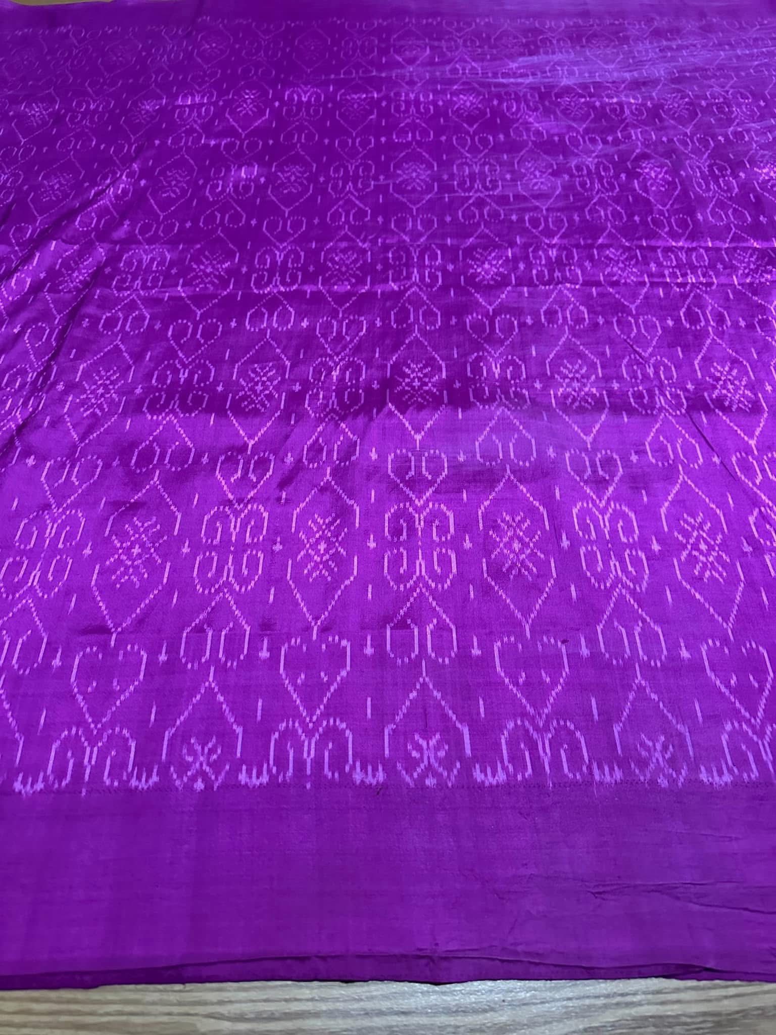 ซิ่น ไหมมัดหมี่ ผ้าปาโตล่า ขนาด 118x225ซม. พื้นสีชมพูม่วง รหัส N9-SIL-051768A17