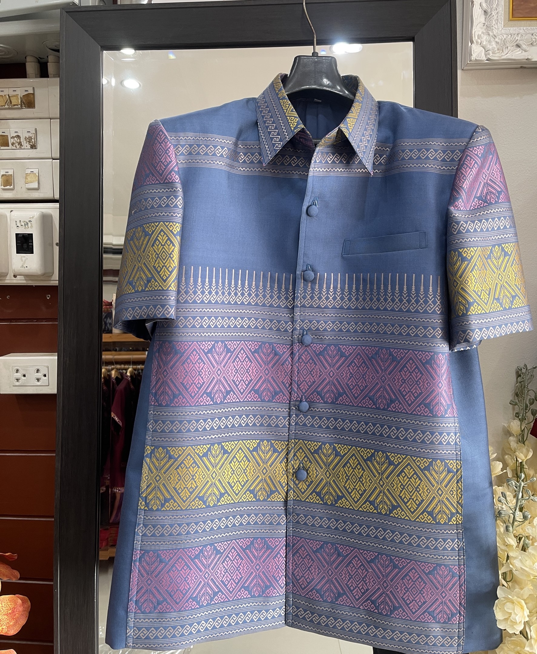 เสื้อสูทไหมแพรวา แขนสั้น สีน้ำเงิน ไซส์L รหัส DR-BM-05236826