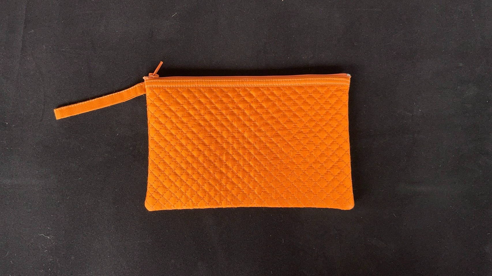 ชุดไตรไหมแท้ 9 ขันธ์ พร้อมอัฐบริขารและเครื่องใช้ครบชุด