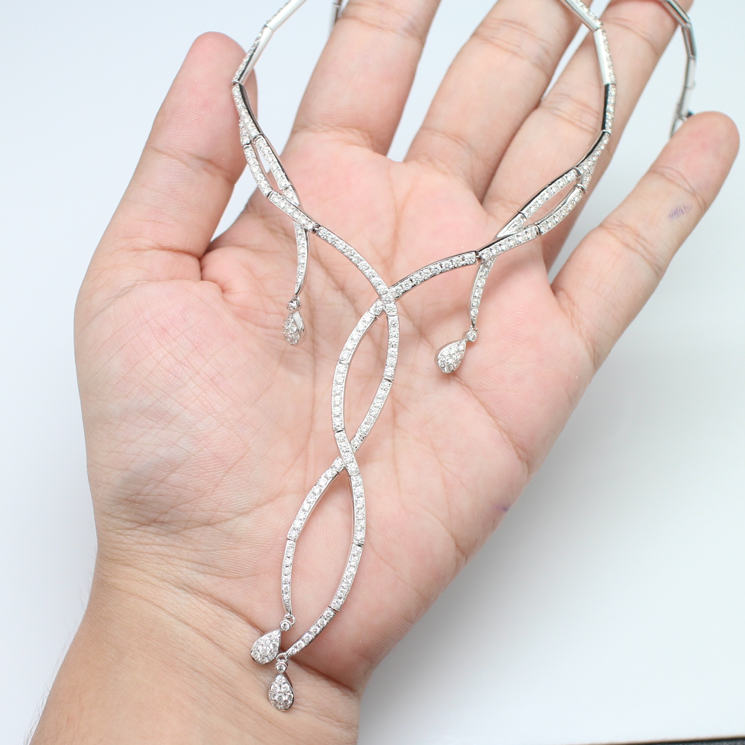 NL25015 สร้อยคอเพชรระย้า เพชรแท้ 445 เม็ด 5.92 กะรัต ทองแท้ 18k นน.รวม 25.8 กรัม ยาว 15 นิ้ว งานดีไซน์สวย