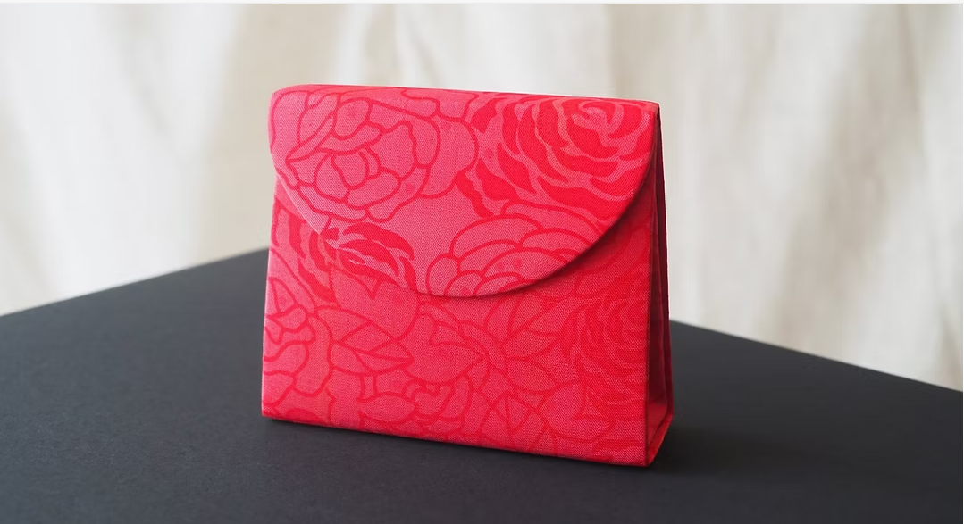 กระเป๋าใส่ของขนาดเล็ก ขนาด 3x9.5x8 cm.สีแดง GL-CT-103391