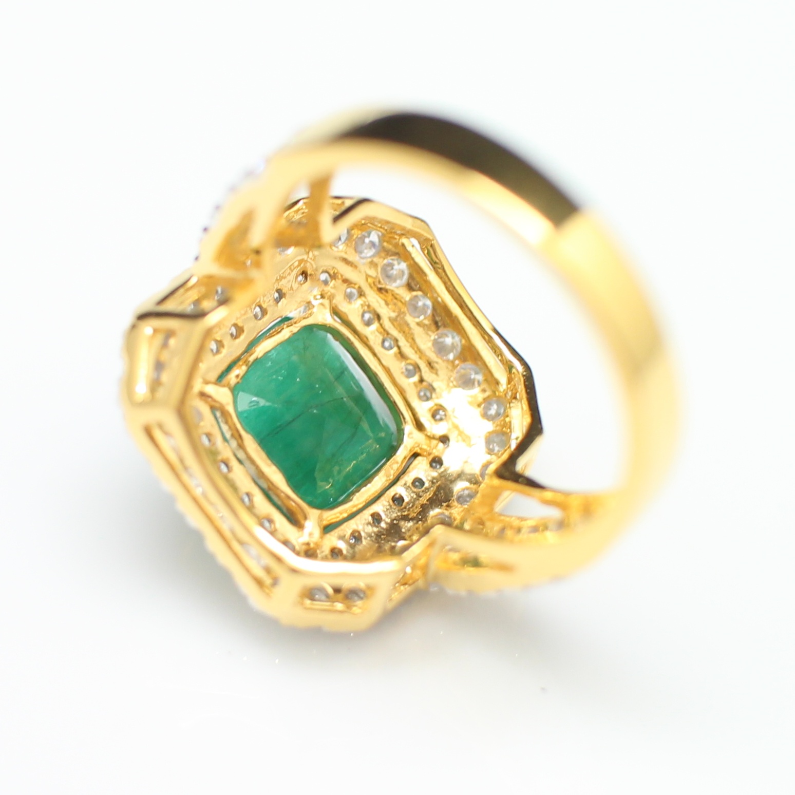 RG250590 แหวนมรกตล้อมเพชร 2 ชั้น เพชรแท้ 1.04 กะรัต มรกต 2.19 กะรัต ทองแท้ 9k นน.รวม 4.7 กรัม ขนาดแหวน 51