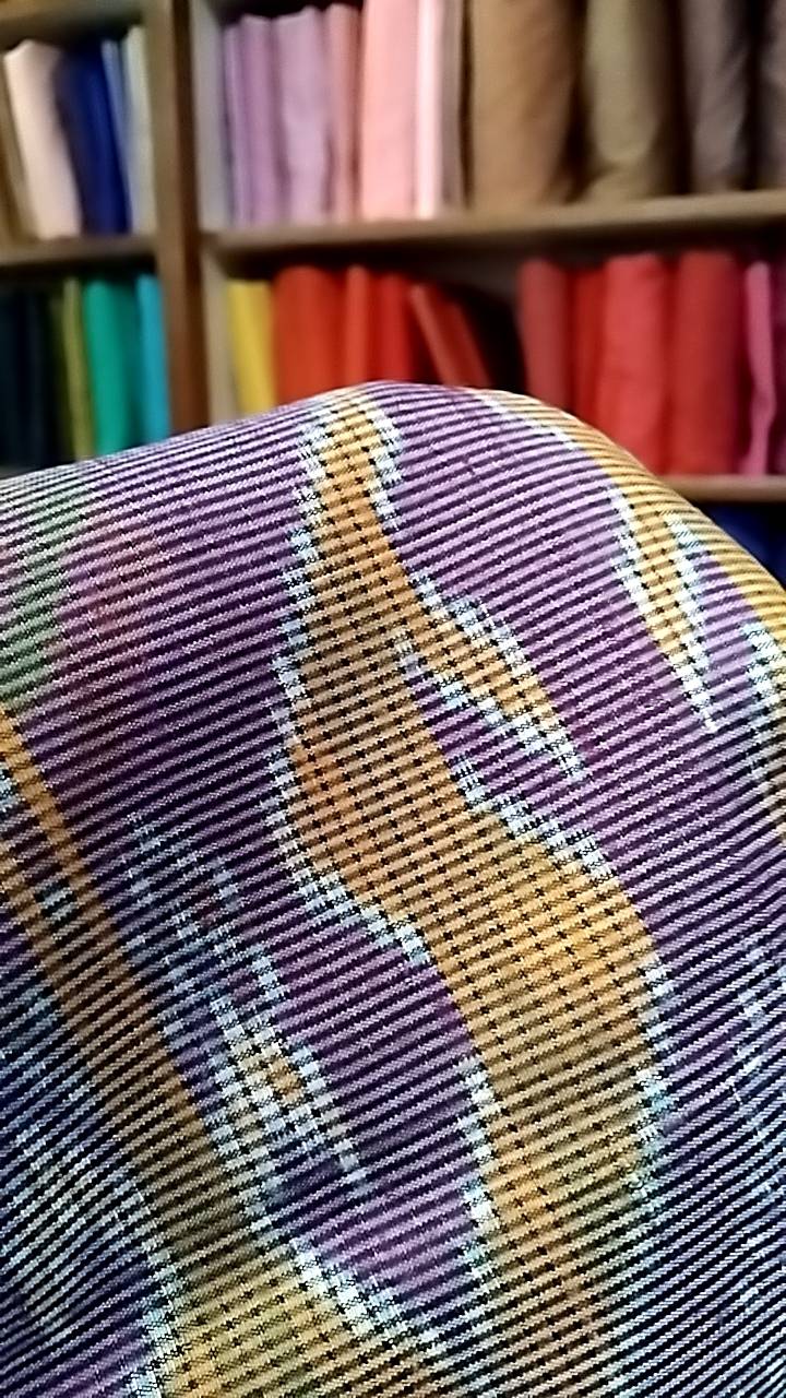 ซิ่น ผ้าไหมมัดหมี่ ผ้ากาบบัว เนื้อไหมบ้าน 3ตะกอ ขนาด 1x2เมตร ลายนาคชูสน โทนสีม่วงชมพู รหัส R2Q-NY-1031670