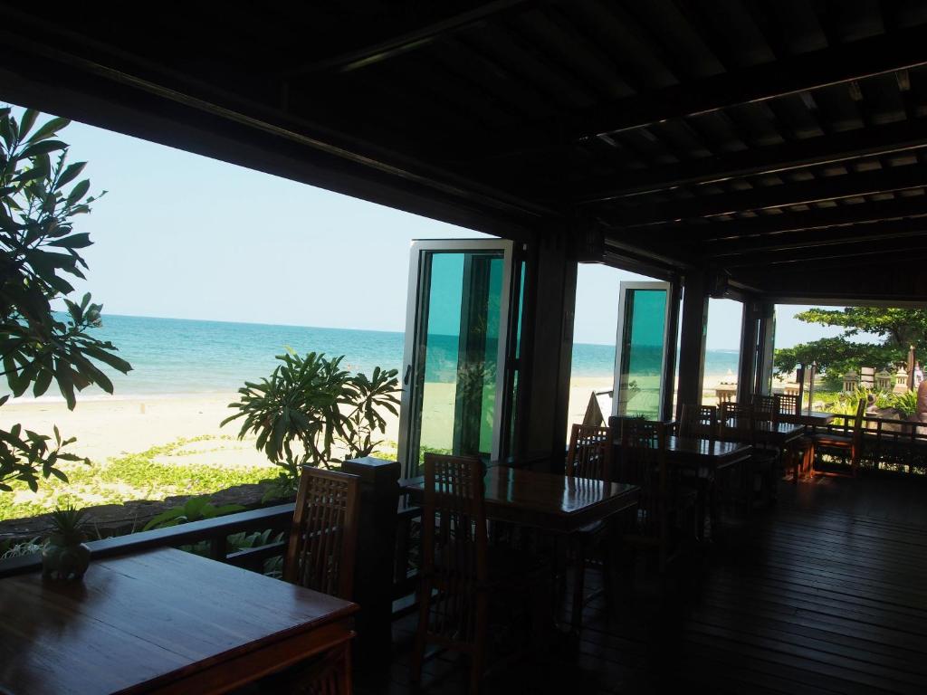 SOLD OUT📍 โรงแรมหรูติดทะเล Khaolak Palm Beach Hotel & Resort จ.พังงา ราคาถูก 🏖️✨