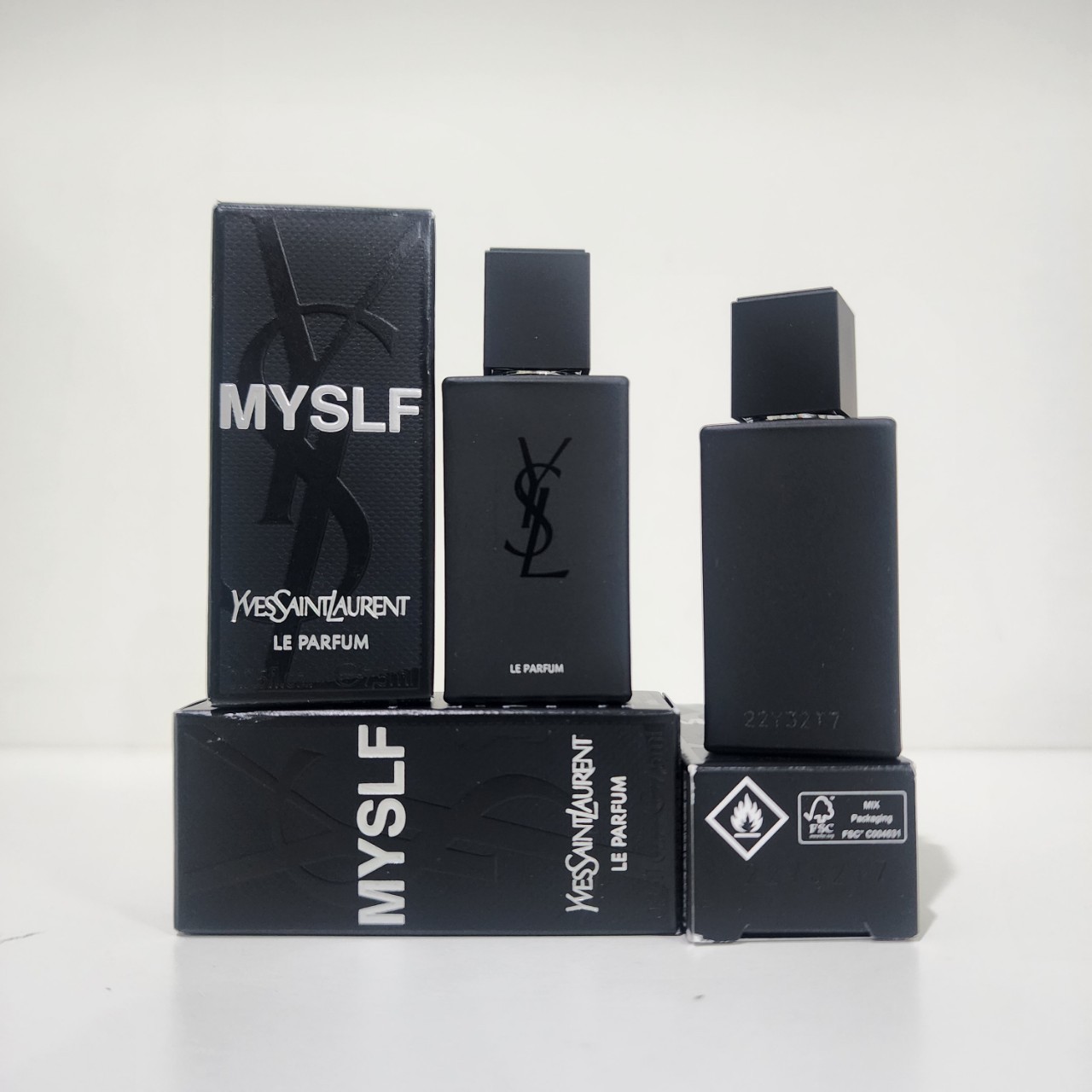 น้ำหอมจิ๋วมินิ YSL MYSLF Le Parfum 7.5ml แบบแต้มมีกล่อง ( Mini Perfume น้ำหอมขนาดพกพา) น้ำหอมจิ๋วมินิ ขวดน่ารัก ตั้งโชว์ก็สวย พกพาก็สะดวก หัวแต้มตามจุดชีพจร