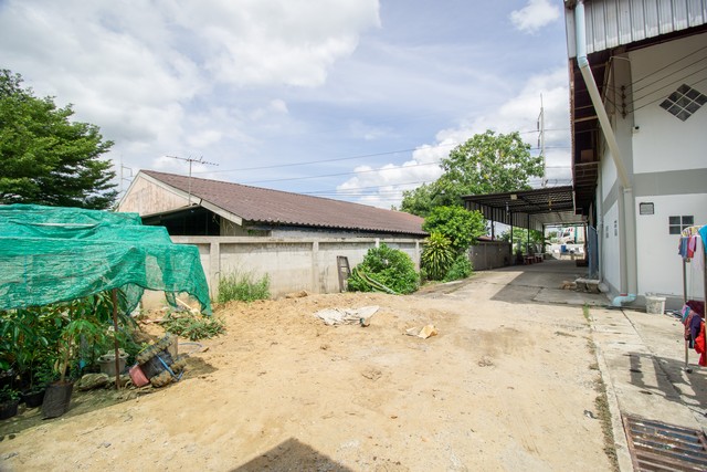 ขาย ที่ดิน พร้อม บ้าน โกดัง ติดถนนใหญ่ คลองควาย สามโคก ปทุมธานี