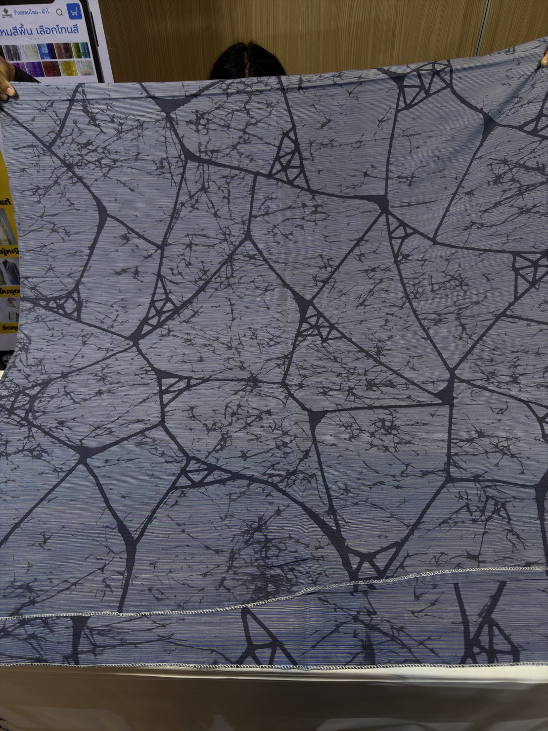 ผ้าไหมทอมือบาติก สีเทา ราคาต่อเมตร รหัส A11-Kaya-1204682