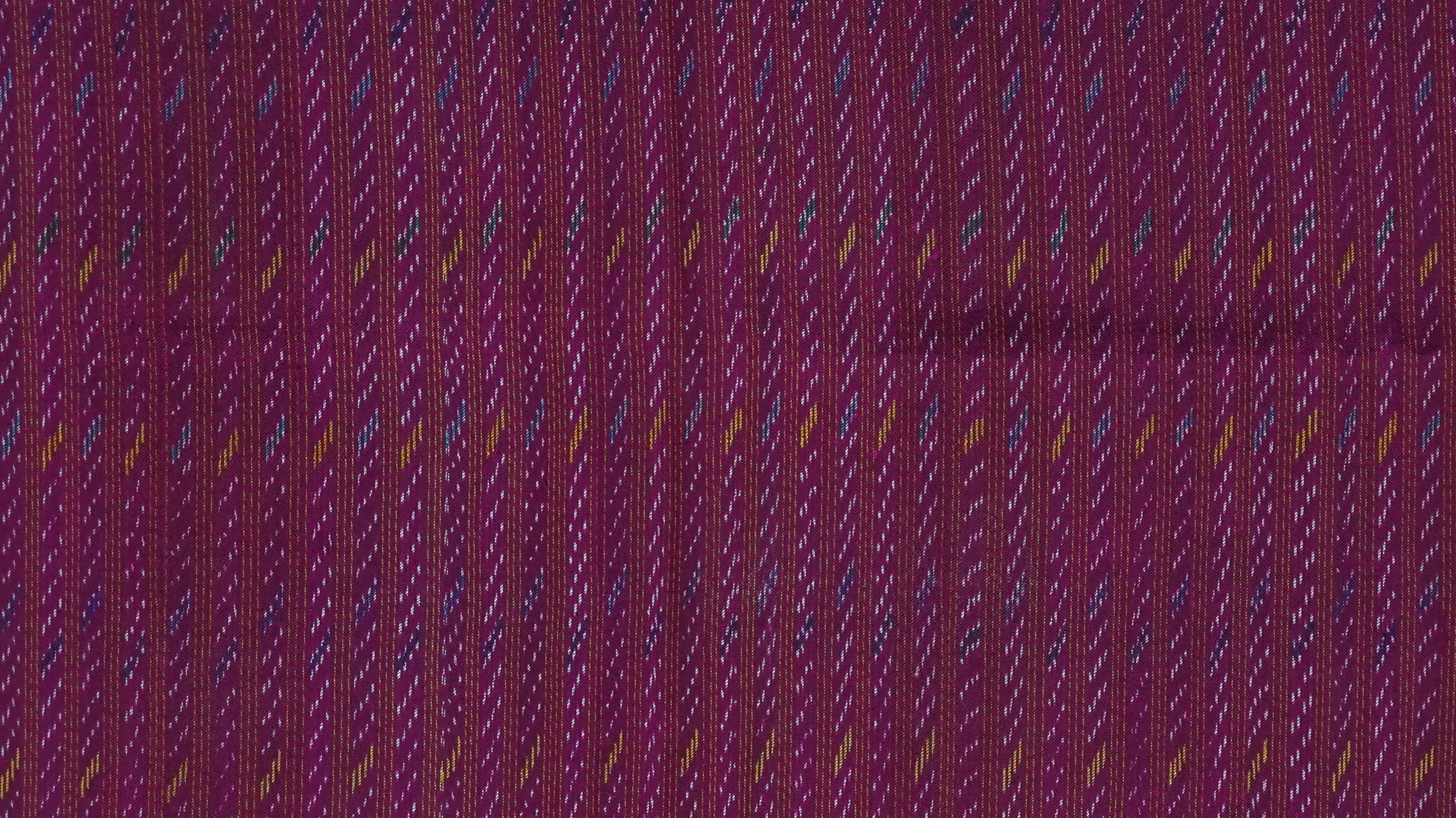 ซิ่น ผ้าไหมมัดหมี่ 3ตะกอ ขนาด 1x2เมตร พื้นสีชมพู ลายโฮล รหัส R2Q-ME-066-122067098