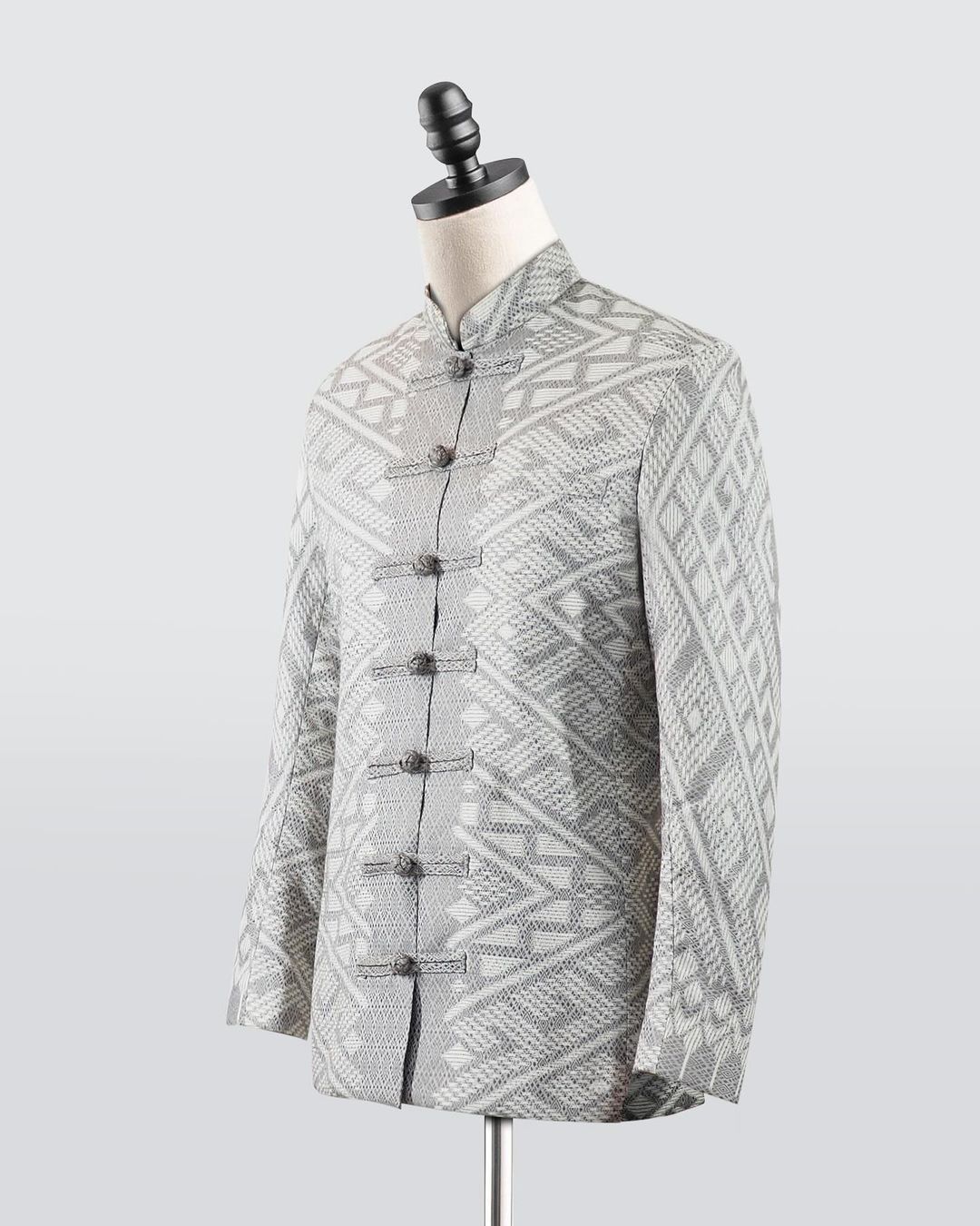 แบบตัด สูทชาย ผ้าไหม คอจีน กระดุมจีน อัดผ้ากาว