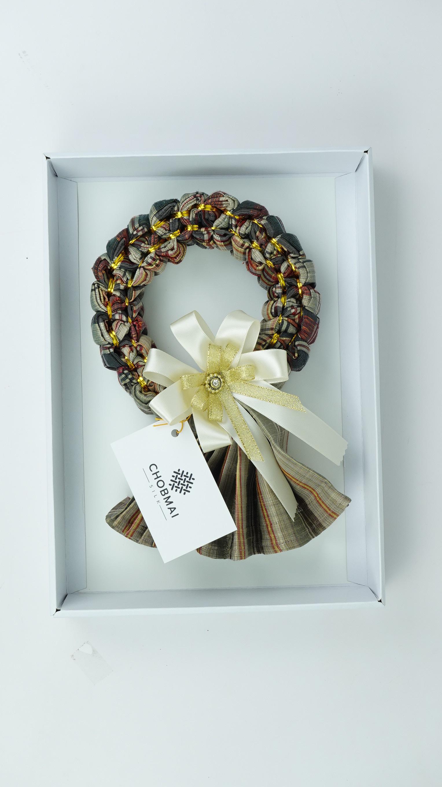 เซ็ตของขวัญ พวงมาลัย ผ้าขาวม้าไหมแท้