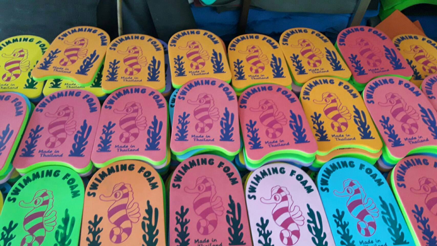 โฟมว่ายน้ำ หนา3.5cm ราคาถูกสุด ชิ้นละ 100 บาท