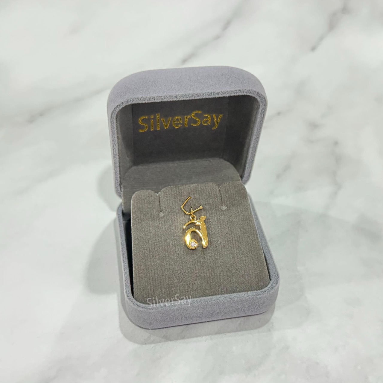 จี้ชื่อ-สร้อยชื่อ จี้ตัวอักษร ส.เสือ ฝังเพชรสวิส เงินแท้ 925 ชุบทองคำ22k