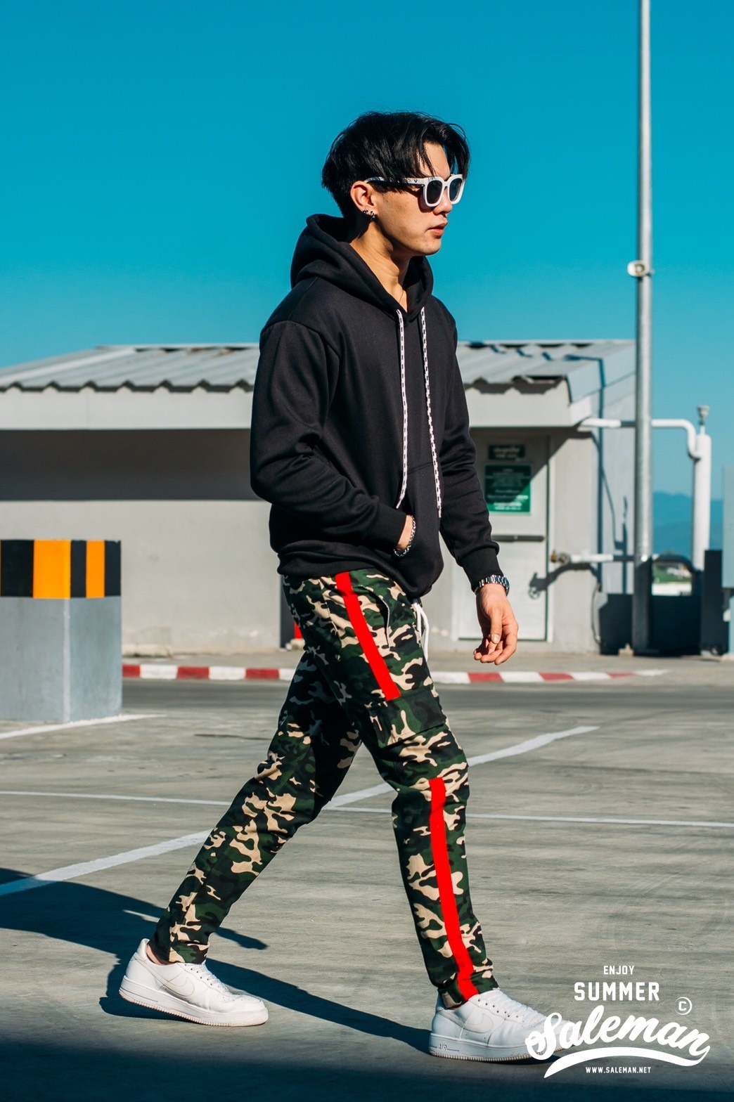 กางเกง Jogger ขาจั๊ม พรีเมี่ยม ผ้า วอร์ม รหัส WT 680 R สีทหารเขียว แถบแดง