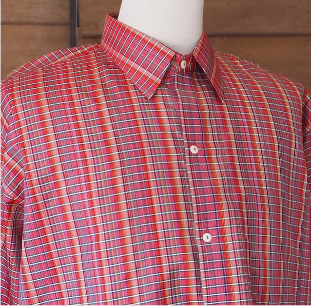 เสื้อเชิ้ตแขนยาว ผ้าไหมลายสก๊อต สีแดงสลับม่วง รหัส DN-CT-SKU100843