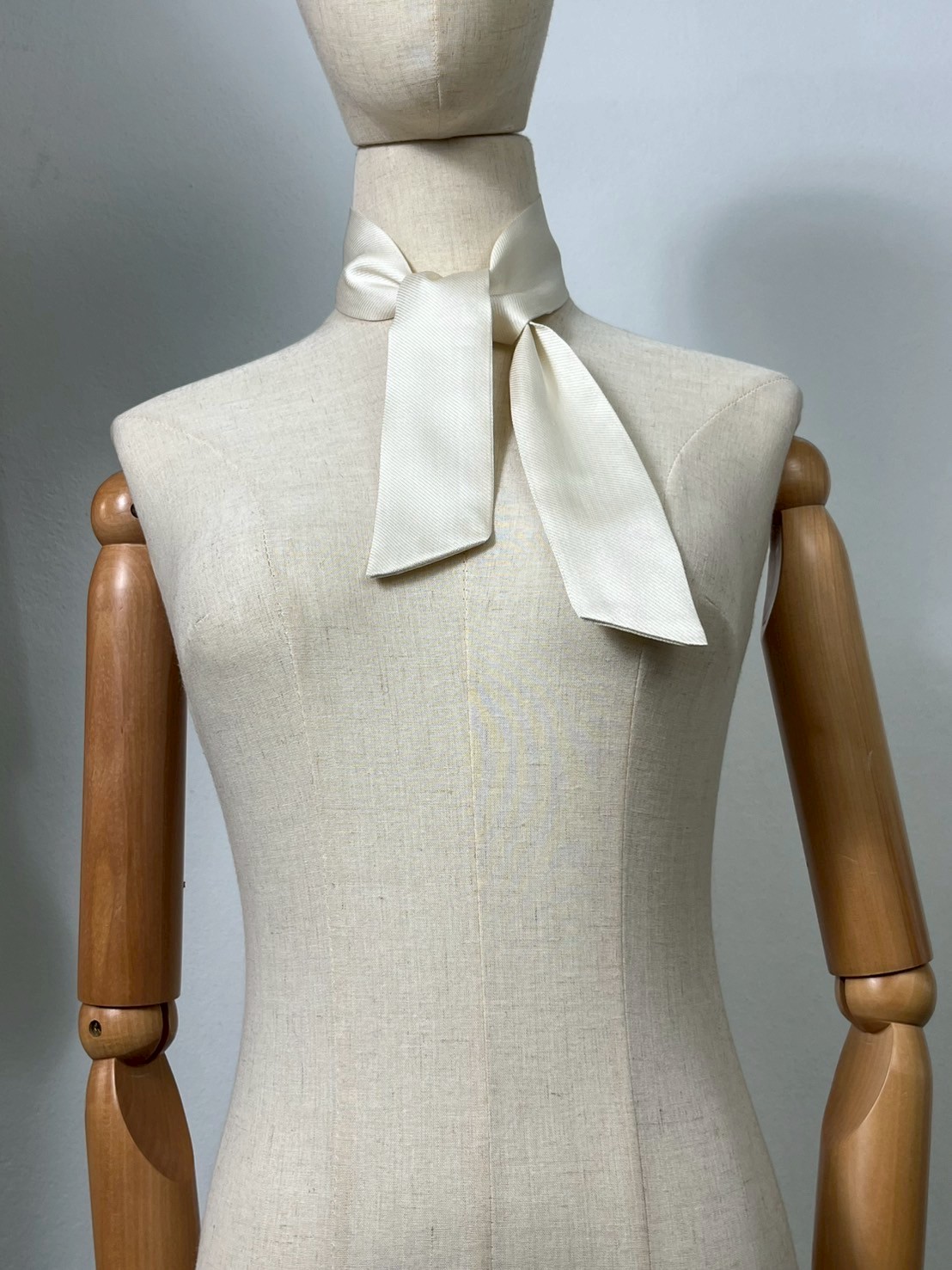 ไทริ้บบิ้น ผ้าไหมลายริ้ว 4ตะกอ ขนาด 5 x 86.5 cm (ผลิตขั้นต่ำ 8 เส้น)