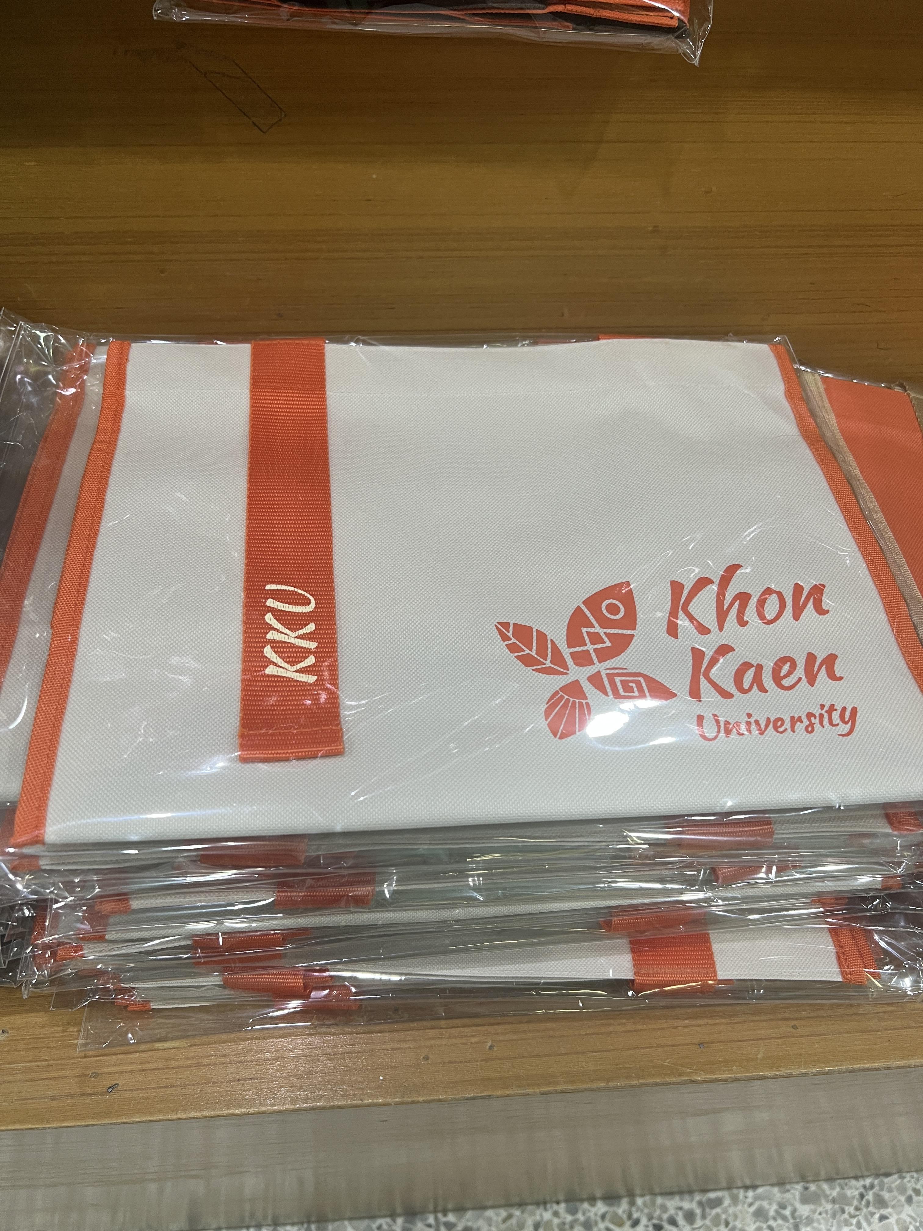 กระเป๋าผ้ากันน้ำขยายข้างแบบกว้าง