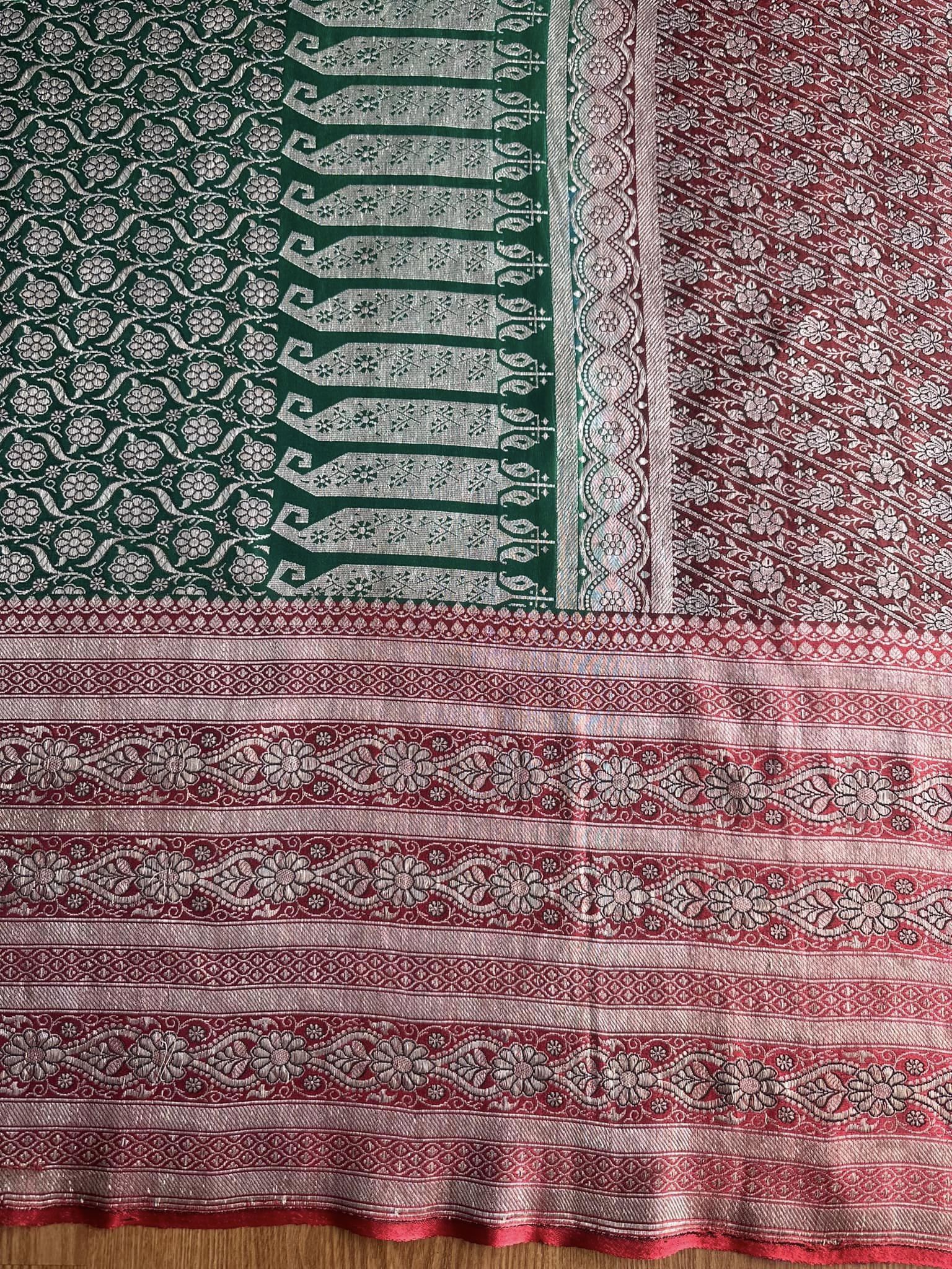 ซิ่น ผ้าปาโตล่ายกเงิน เส้นยืนไหมแท้ ขนาด 112x220ซม มีหน้านาง สีเขียว รหัส N9-SIL0523664