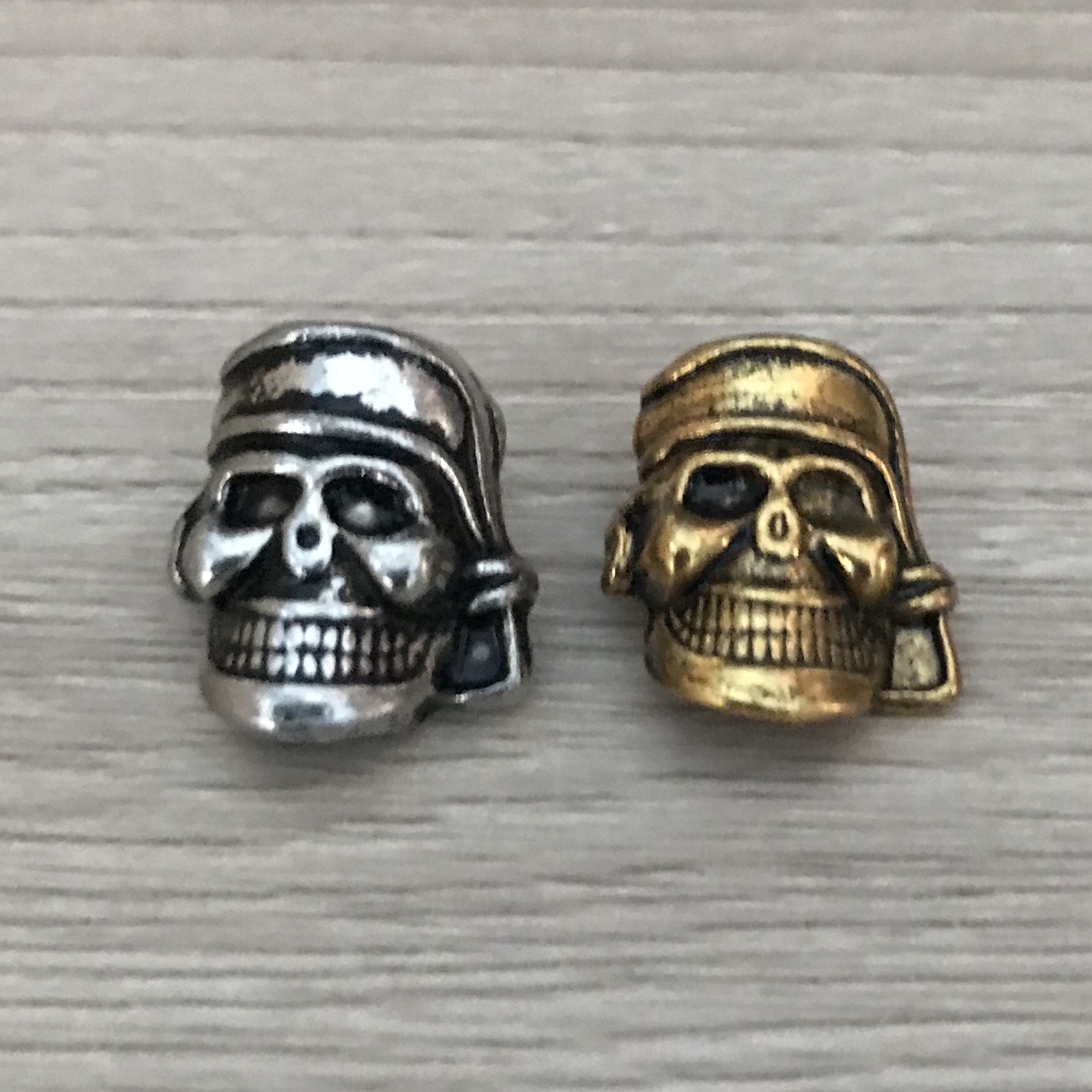 หัวกระโหลก V.1 - สำหรับร้อยสาย lanyard,paracord