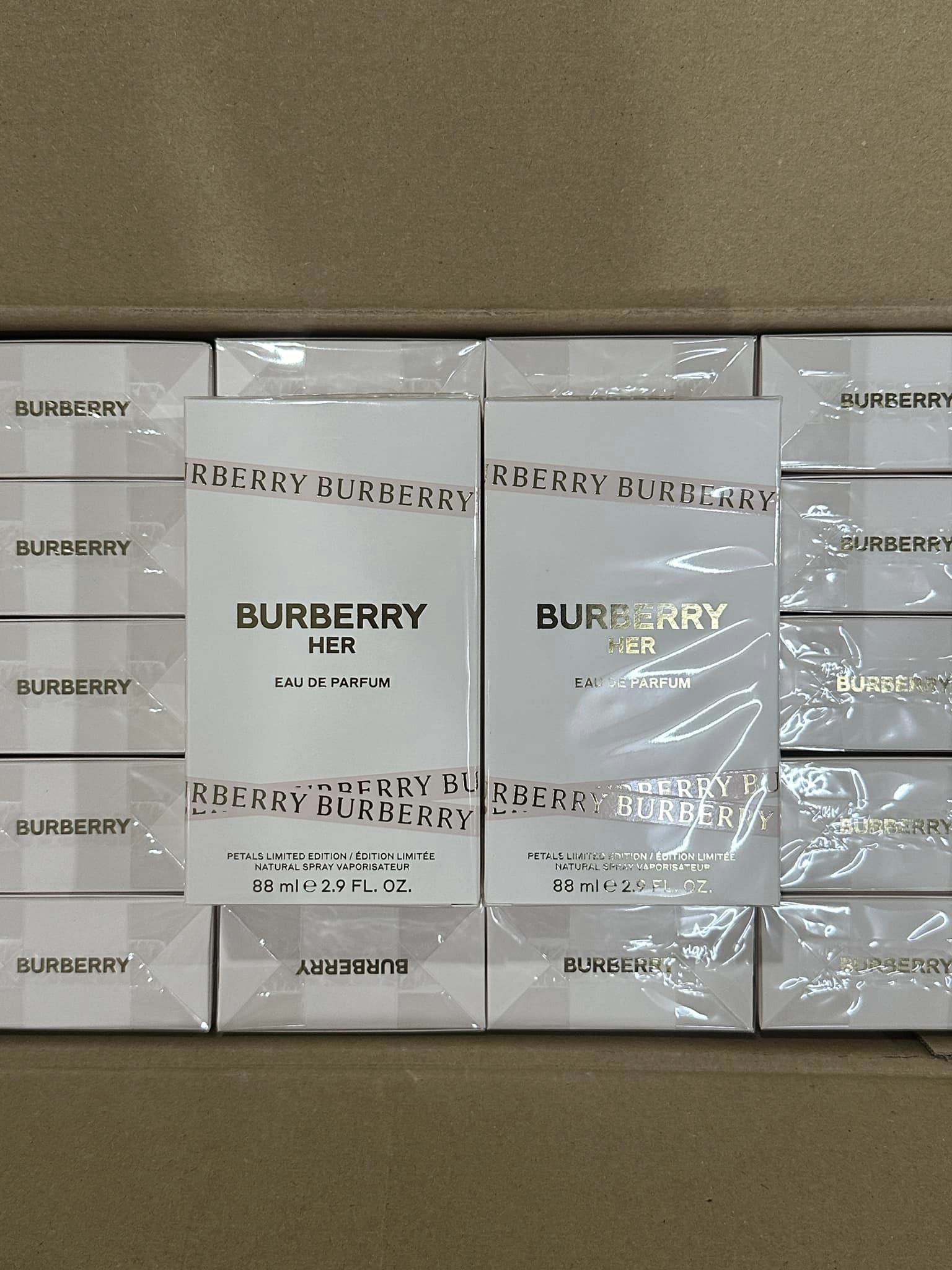 น้ำหอมแท้ Burberry Her Edp Petals Limited 88ml กล่องซีล