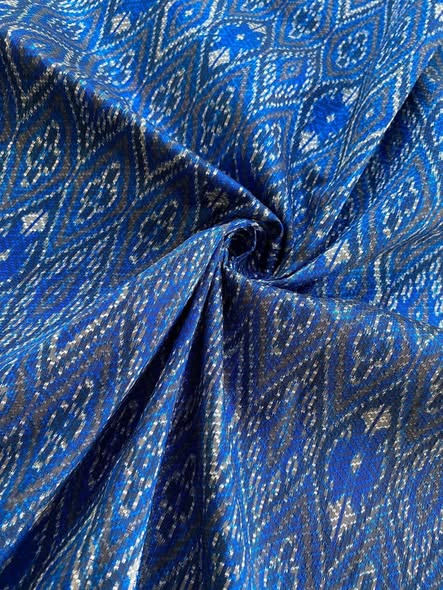 ซิ่น ผ้าไหมมัดหมี่ ทอยกดอกลูกแก้ว ขนาด 1x2เมตร ลายมะเขือ พื้นสีน้ำเงิน รหัส L9A-30-1031683