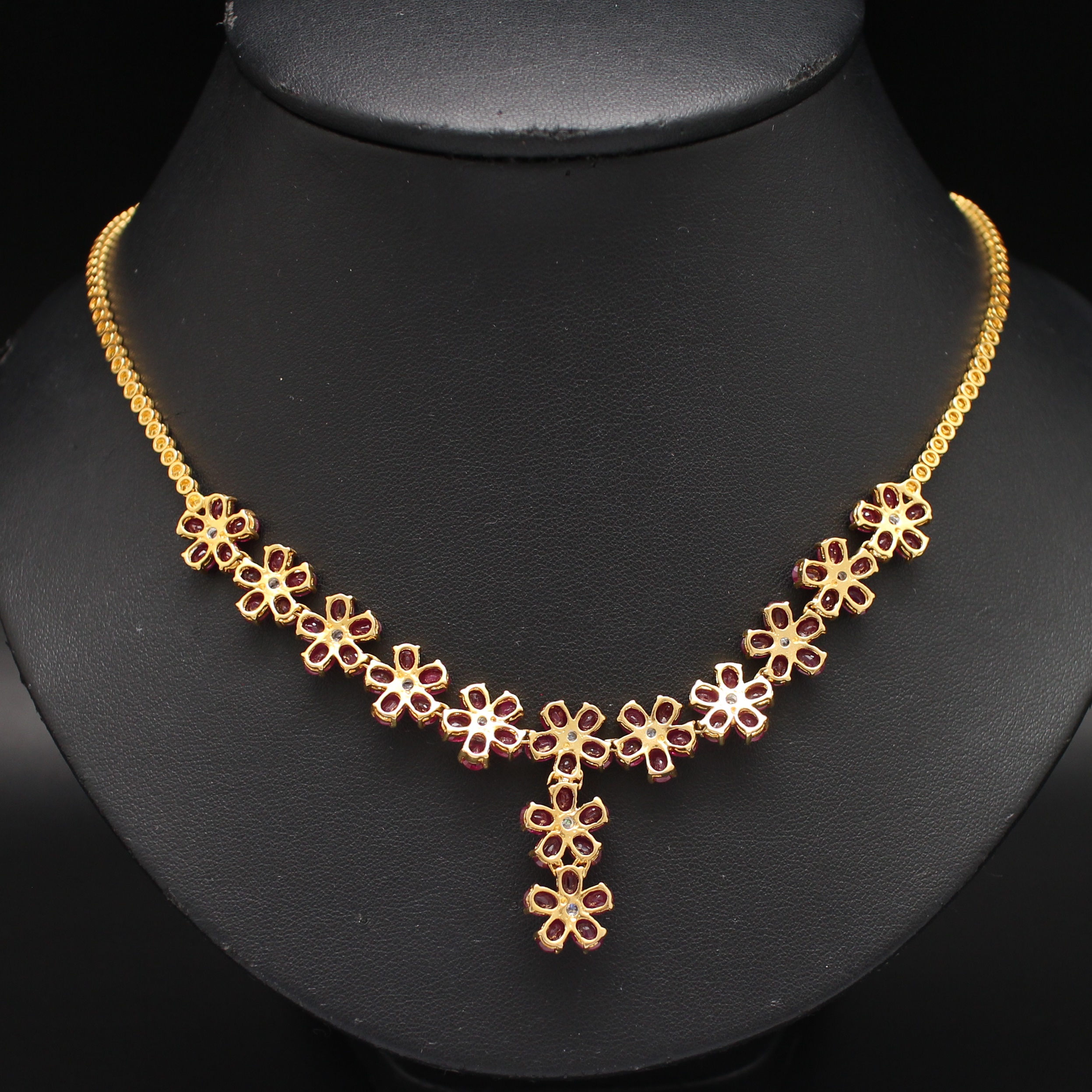 NL25167 สร้อยคอทับทิมดอกไม้ตุ้งติ้ง เพชรแท้ 13 เม็ด 0.65 กะรัต ทองแท้ 90% นน.รวม 33.9 กรัม ยาว 17.5 นิ้ว ทับทิมสวย เพชรไฟดี