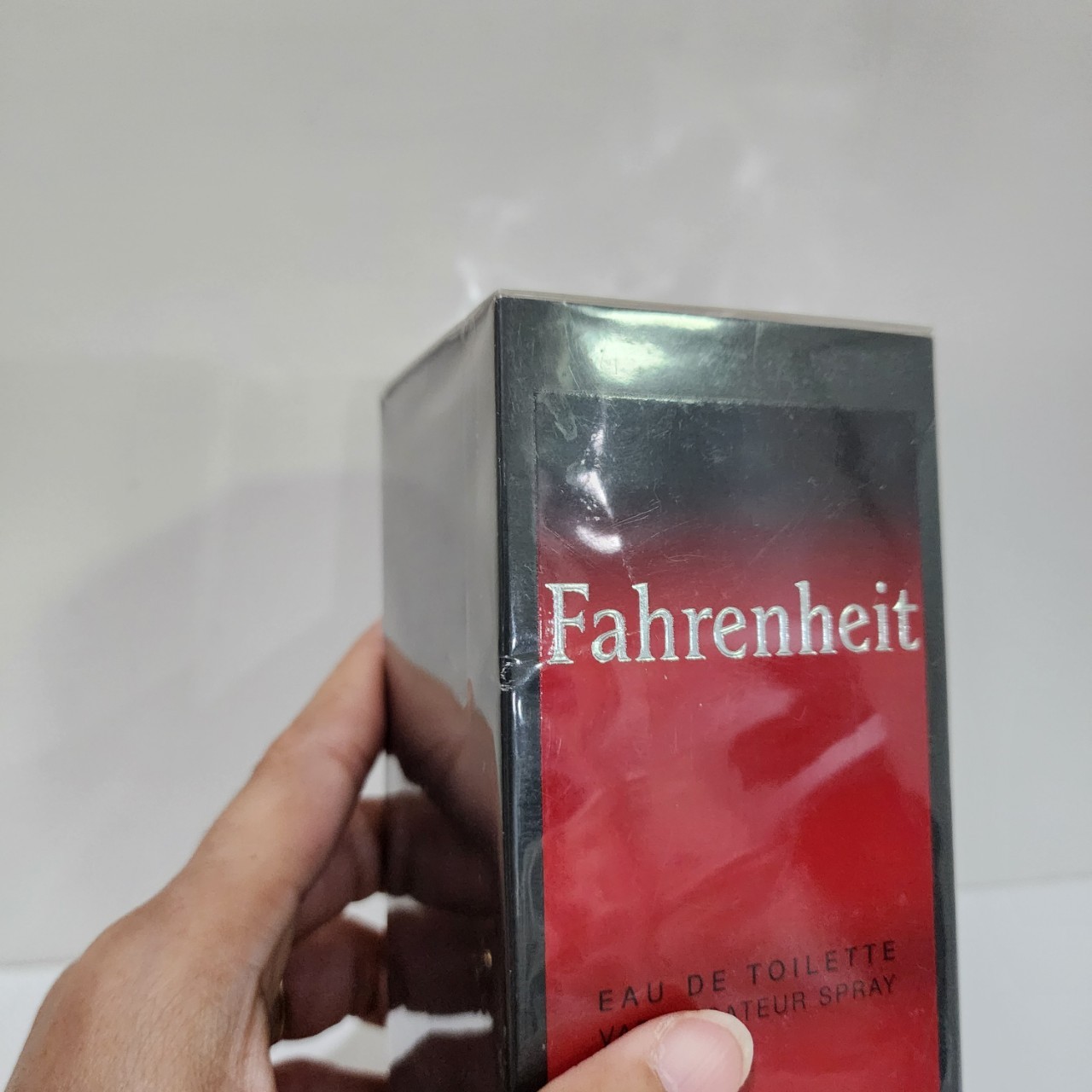 น้ำหอมแท้ Christian Dior Fahrenheit EDT 200ml กล่องซีลตูดหลุดกล่องไม่สวยบุบ ( รหัส 9L01 )