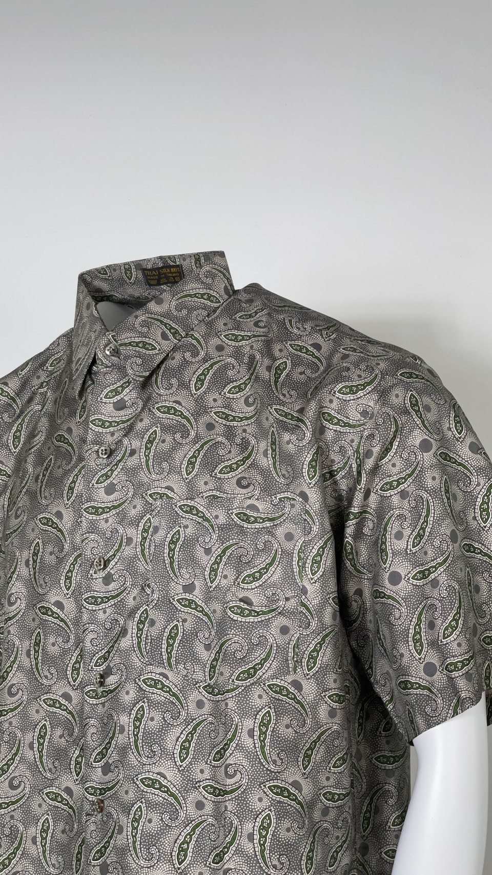 เสื้อเชิ้ต แขนสั้น ผ้าไหมพิมพ์ลาย ไหมแท้ Size XL รหัส DK-AA-1113682