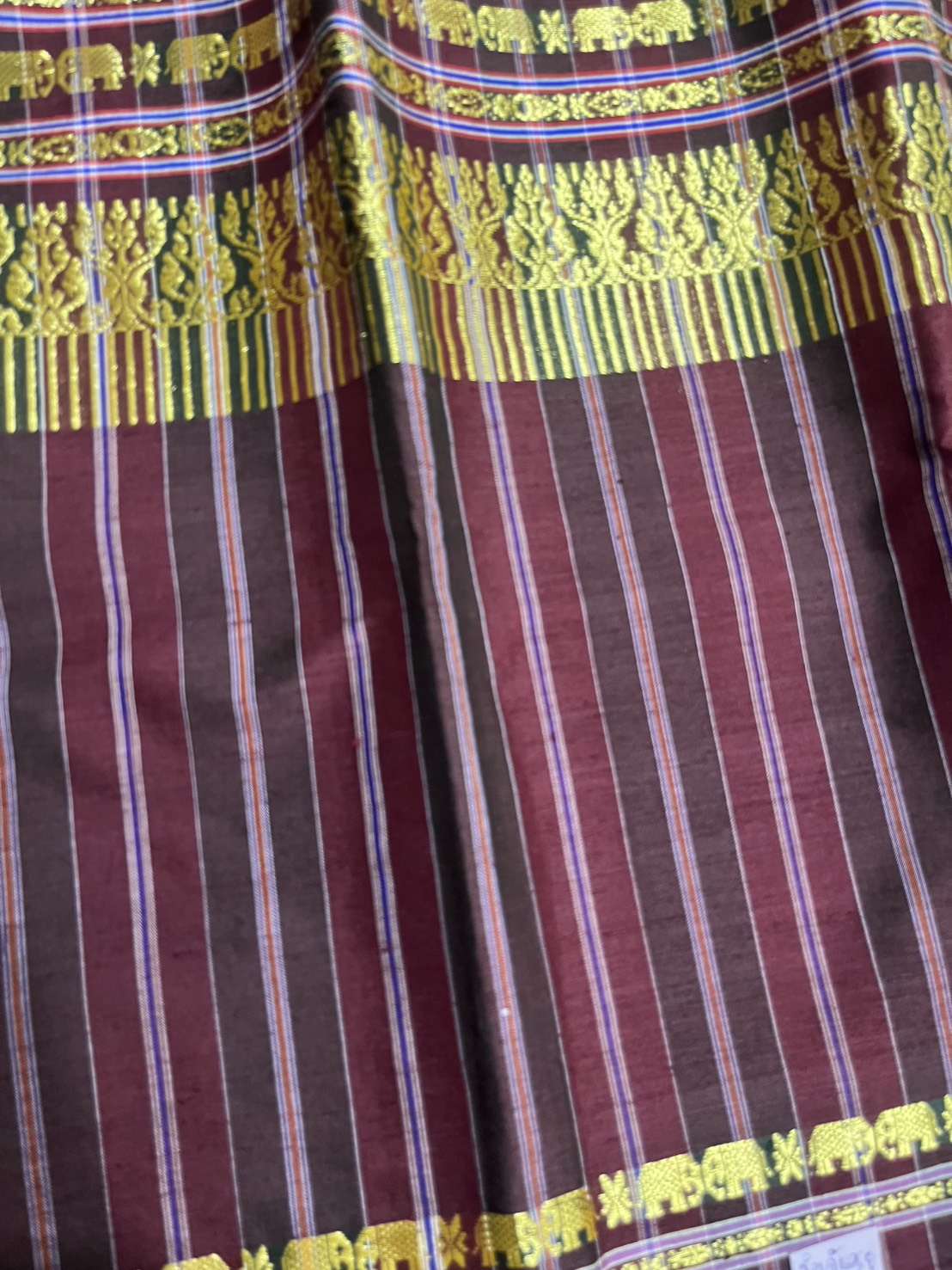 ผ้าขาวม้า ไหมแท้ ยกขิดดิ้นลายช้าง มีชายครุย ขนาด 65X200ซม. รหัส R4E-NY-11