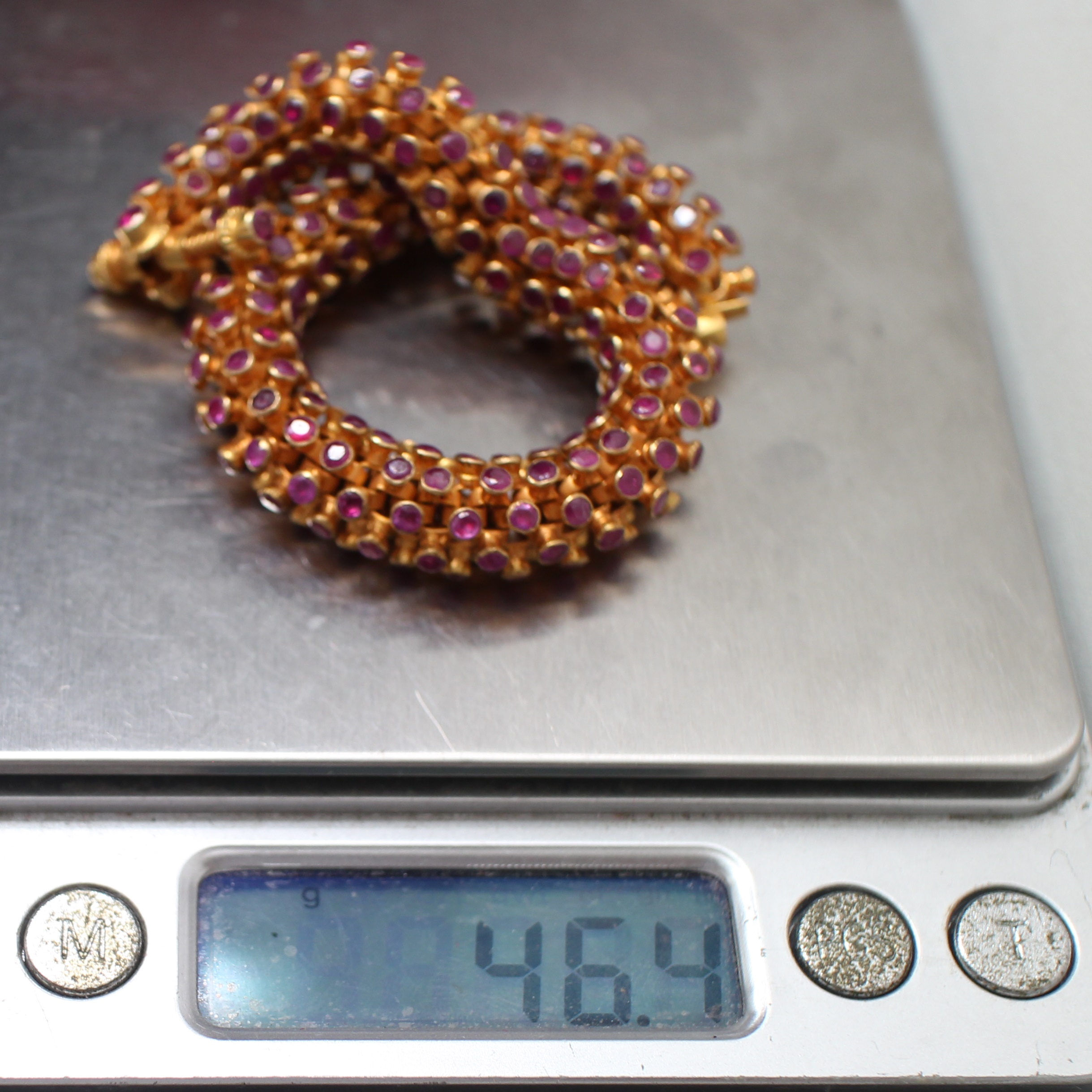 BL25196 สร้อยข้อมือทับทิมรอบเส้น แป้นเกลียว งานเก่า ทองแท้ 90% นน.รวม 46.4 กรัม ยาว 20.5 ซม.