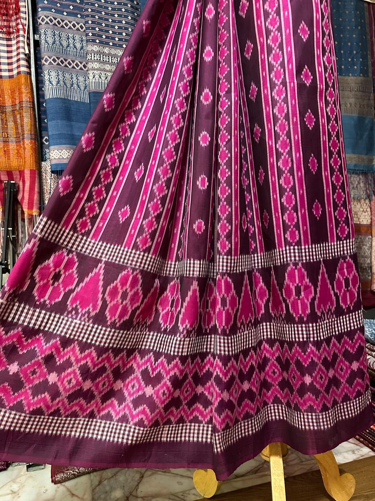 ซิ่น ไหมมัดหมี่ ผ้าปาโตล่า ขนาด 118x220ซม. พื้นสีม่วง รหัส N9-SIL-051768A12