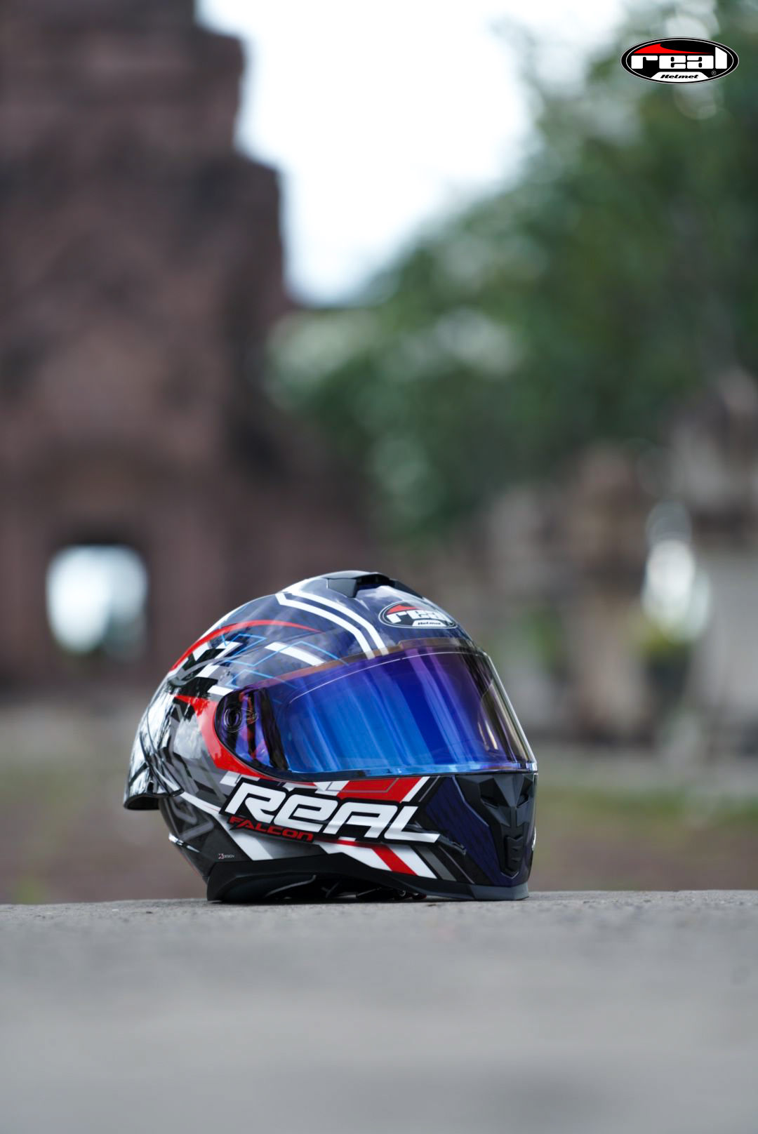 หมวกกันน็อค Real รุ่น Falcon ลาย Burirum บุรีรัมย์ สีดำ-แดง
