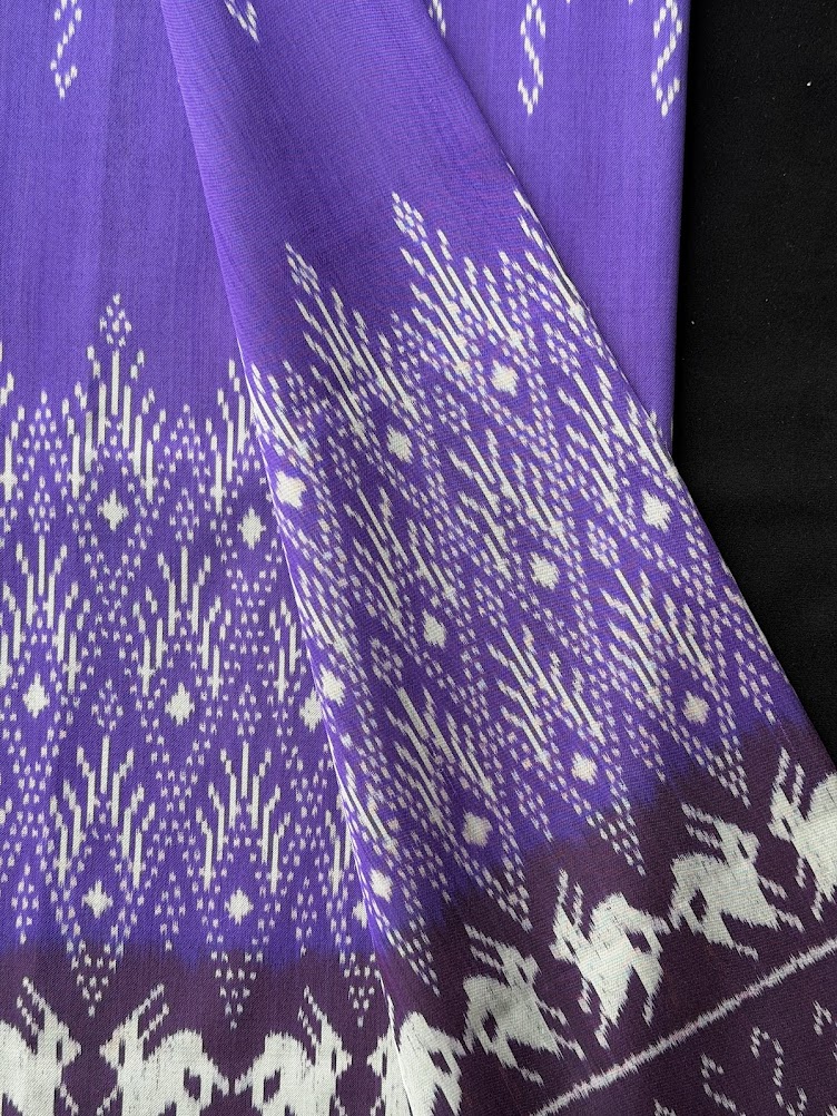 ซิ่น ผ้าไหมมัดหมี่ 3ตะกอ ขนาด 1x2 เมตร สีน้ำเงินเชิงสีม่วง รหัส PCS-NY-11226822