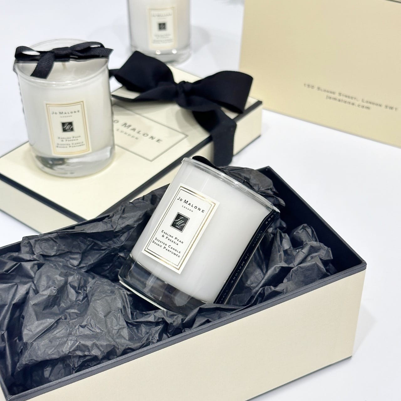 เทียน้ำหอม Jo Malone English Pear & Freesia Candle เทียน 65g + ถุง และ กล่อง