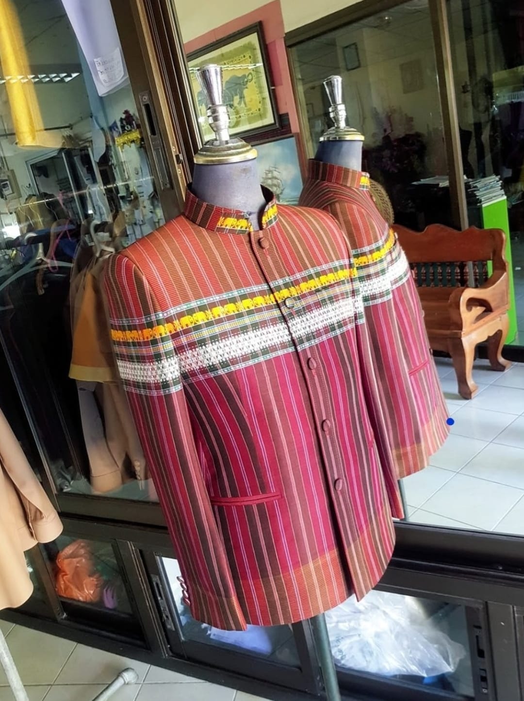 แบบตัด สูทพระราชทานชาย ผ้าไหม (ไม่รวมผ้า) chobmai x ARW รหัส CUT-ARW-0519671