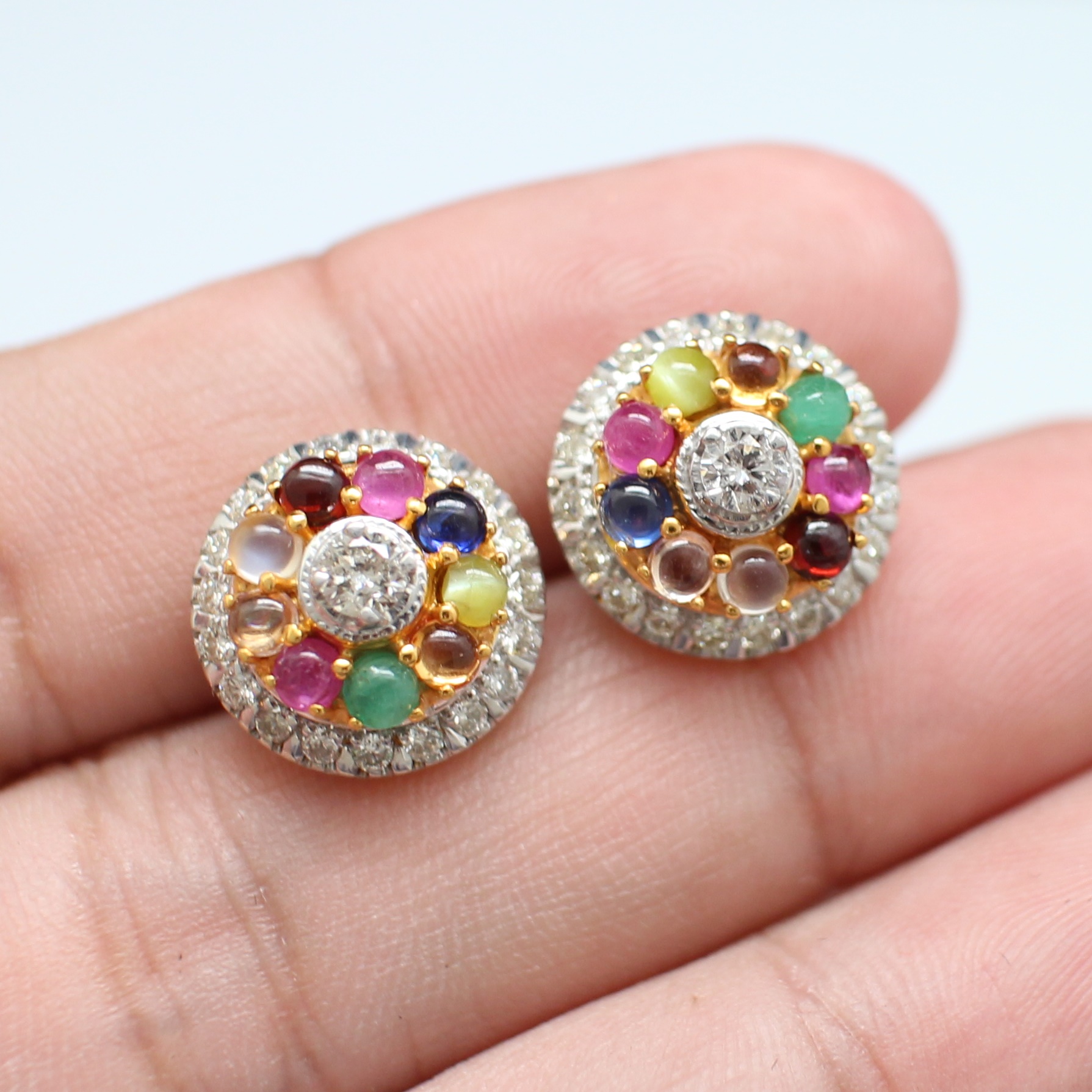 ER25109 ต่างหูนพเก้าล้อมเพชร เพชรแท้ 0.80 กะรัต ทองแท้ 90% นน.รวม 6.2 กรัม