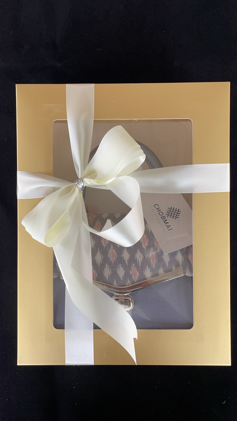 เซ็ตของขวัญ กระเป๋าถือผ้าไหม