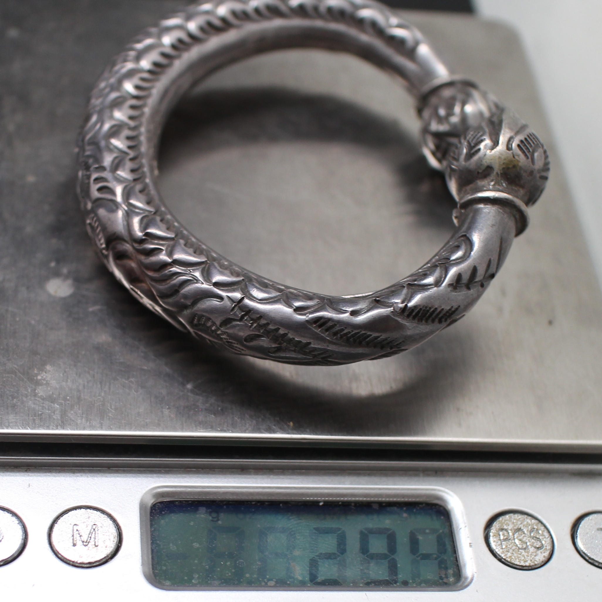 SI0004 กำไลเงินหัวบัว เงินแท้ 92.5 % นน. 29.5 กรัม เส้นผ่านศูนย์กลาง 5.5 cm.