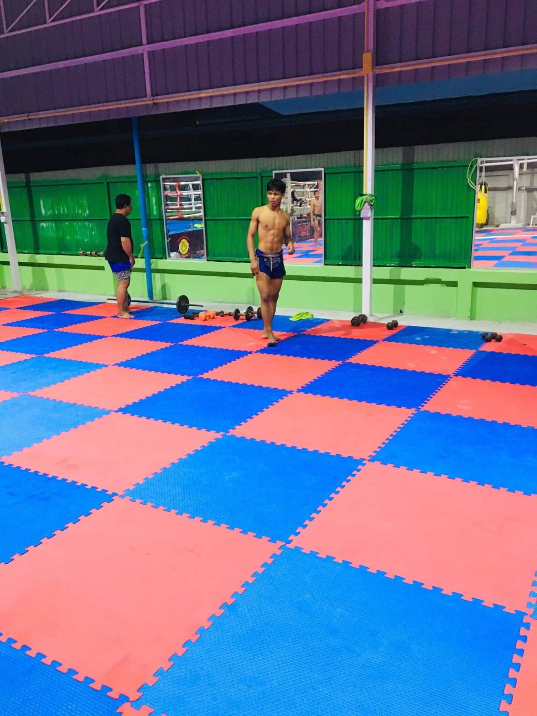 แผ่นจิ๊กซอว์ราคาถูกสุด 20 มิล ราคา 400 บาท