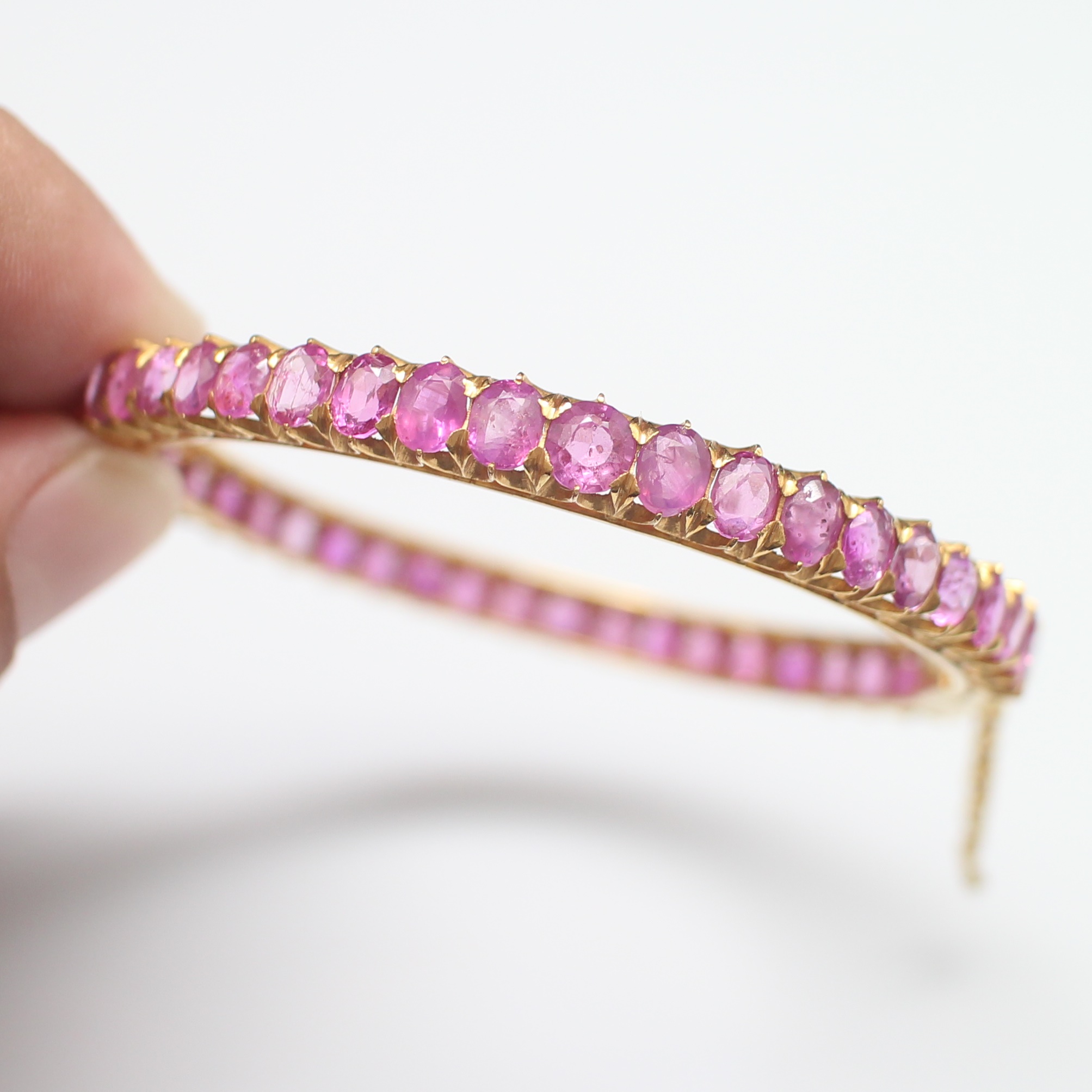 BL25109 กำไลทับทิมพม่ารอบวง ทองแท้ 90% นน.รวม 17.6 กรัม เส้นผ่านศูนย์กลาง 5.3 ซม. มีสายทิ้ง