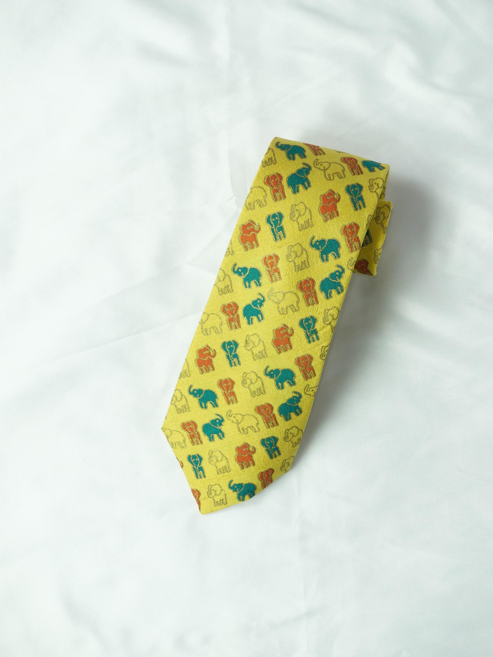 เนคไทผ้าไหมพิมพ์ลาย ลายช้าง ขนาดกว้าง 3.0นิ้ว สีเหลือง รหัส NB-NY-012468118