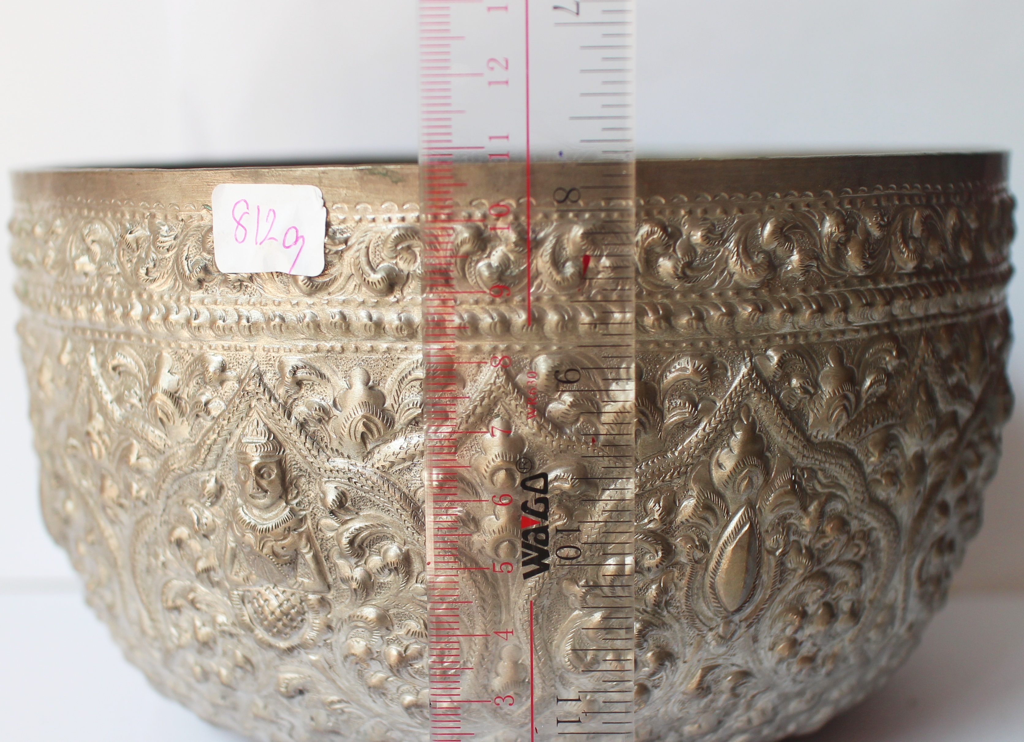 SI121 ขันเงินดุลลาย ลายเทพพนม เงินแท้ 92.5% นน. 349 กรัม ขันปากกว้าง 19 cm. ลึก 11 cm. งานเก่า