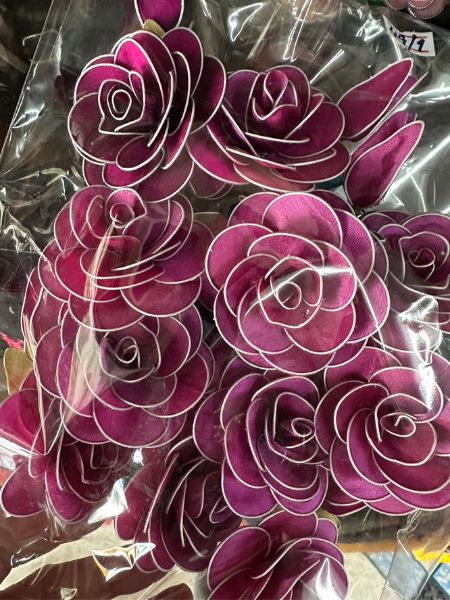 ดอกกุหลาบผ้าไหม เข็มกลัดผ้าไหม เส้นผ่าศูนย์กลาง ขนาด 7ซม. สีม่วงชมพู รหัส GF-A129